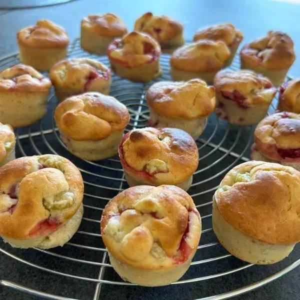 Mini muffins rhubarbe et fraise légers