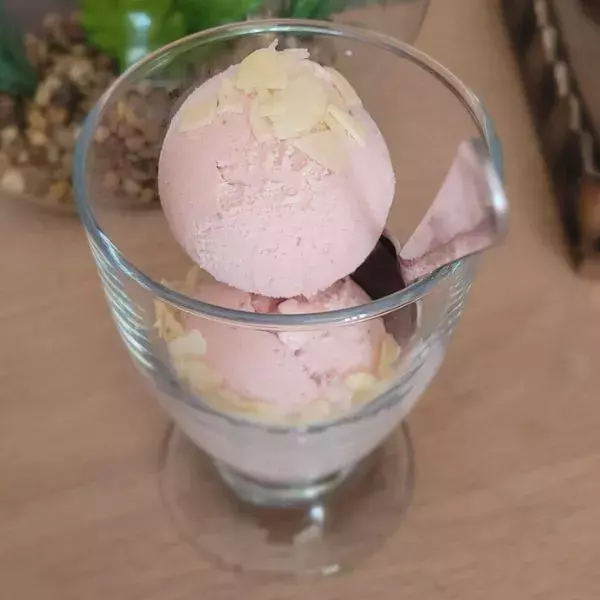 Mix maison pour  glace à  l'italienne à la fraise  fraiche