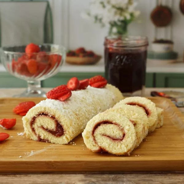 Gâteau roulé à la confiture de fraises Guy Demarle