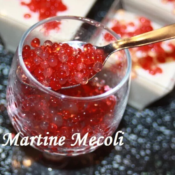 Petites verrines de fromage blanc vanillé et leur caviar de fruits rouges