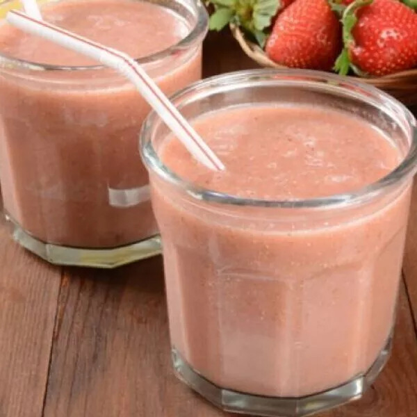 Smoothie / Milk shake végétal bananes fraises