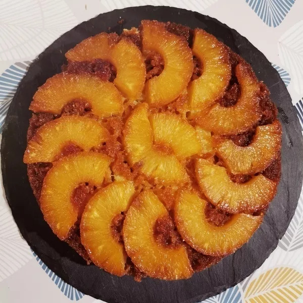 Gâteau renversé à l’ananas et noix de coco