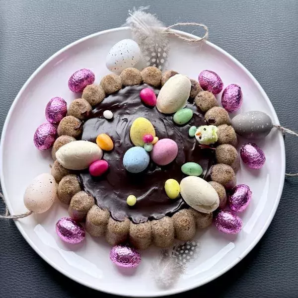 Nid de Pâques aux amandes et chocolat - Chez Nanou