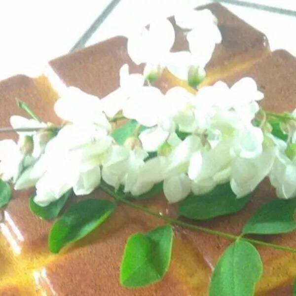 Gâteau aux fleurs d'acacias