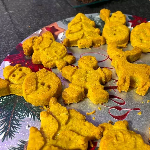 Bredeles salés curry & noix de cajou 