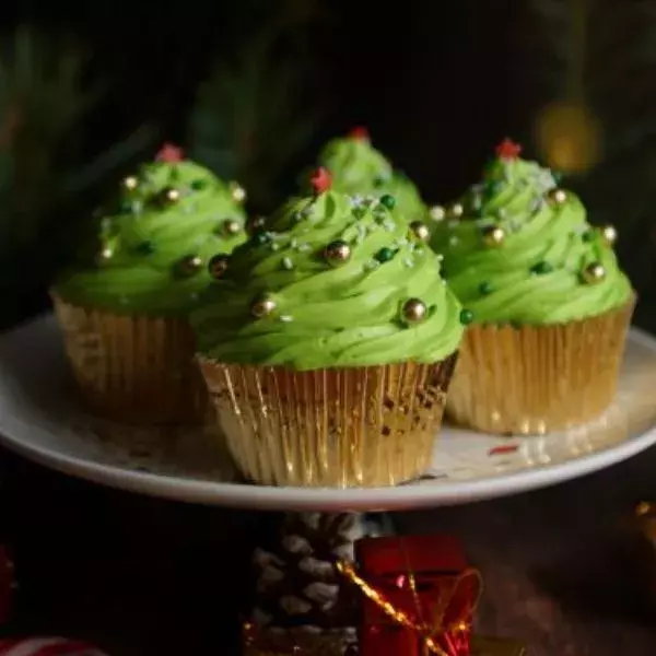 Cupcakes au cacao façon sapin de Noël
