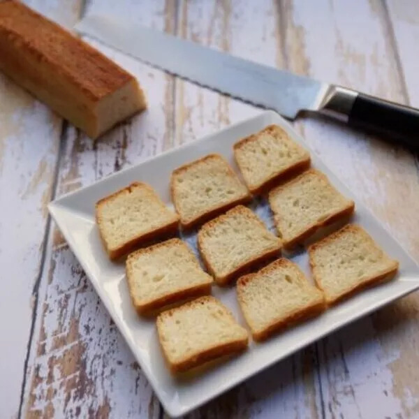 Mini-toasts de pain de mie
