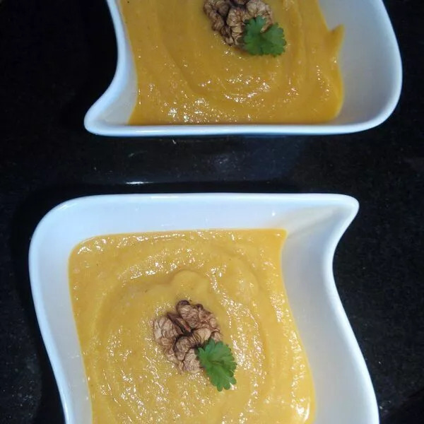 Velouté de céleri rave et de carotte