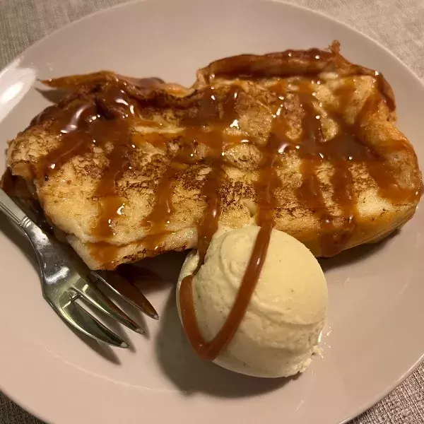 Brioche perdue et sa boule de glace vanille 