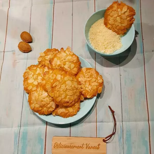 Biscuits amande-parmesan