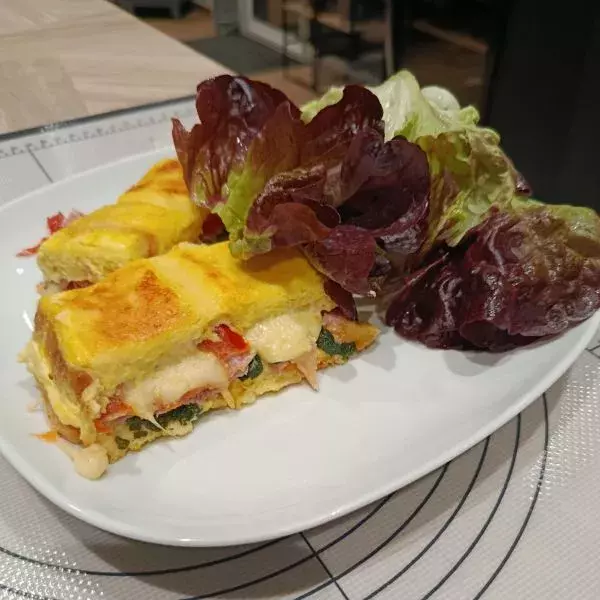 Croq cube gourmand épinards, tomates, mozza et jambon