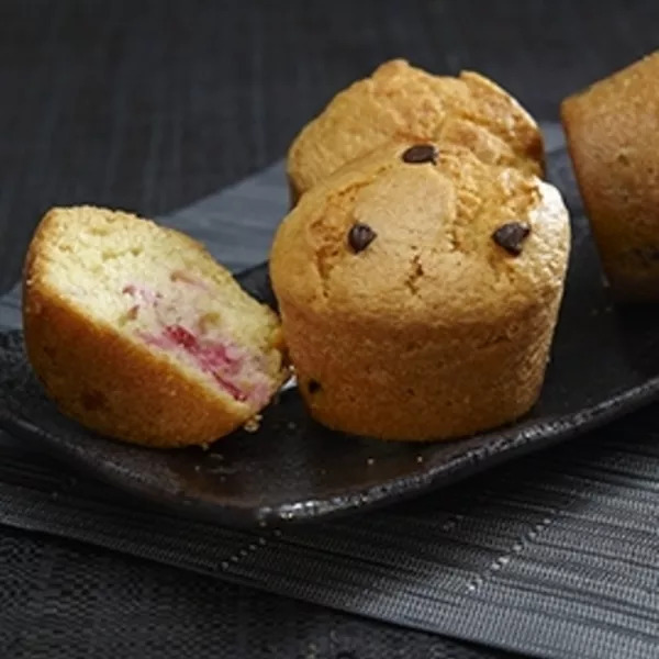 Muffins aux pépites de chocolat et framboises