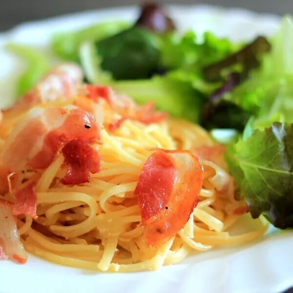 Spaghettis à la carbonara sans crème
