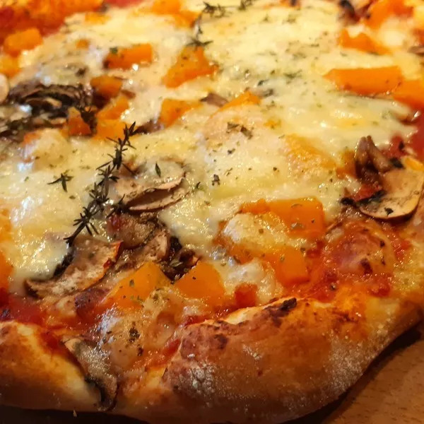Pizza butternut champignons