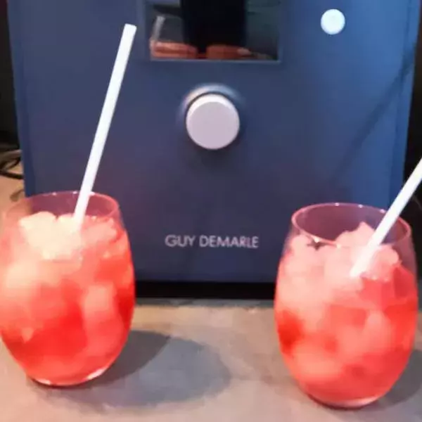 Granité à la groseille et à la framboise