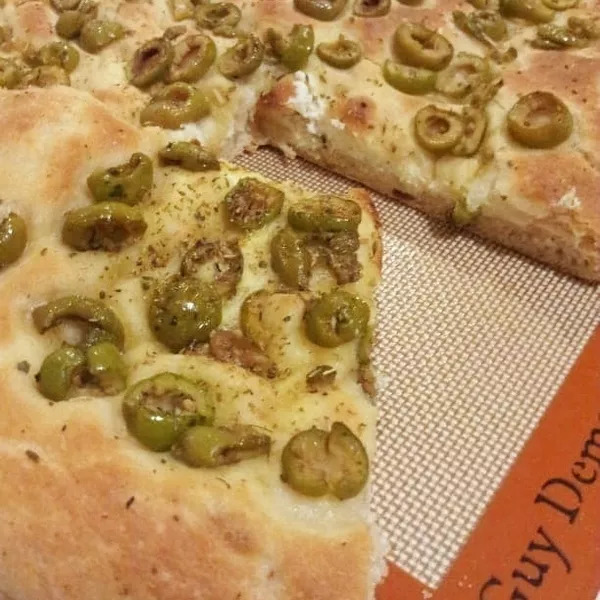 Foccacia olives fromage