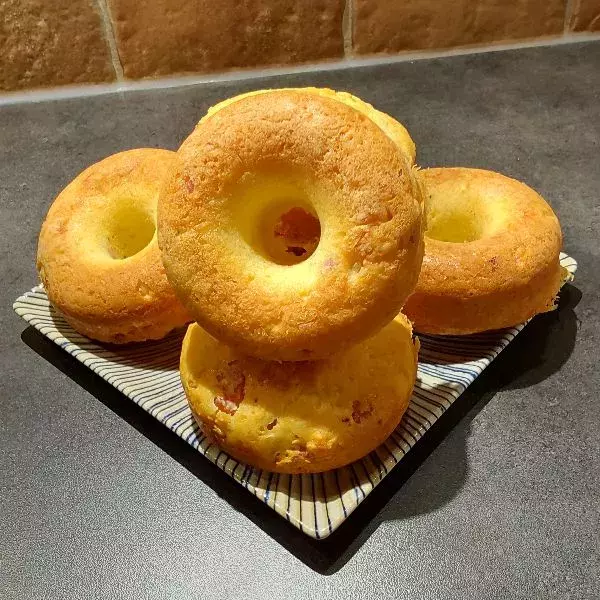 Donuts salé lardons fromage 
