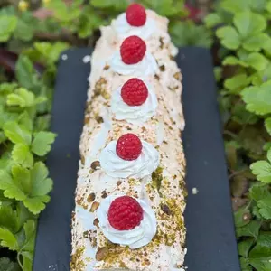 Roulé aux blancs d'oeufs et framboises