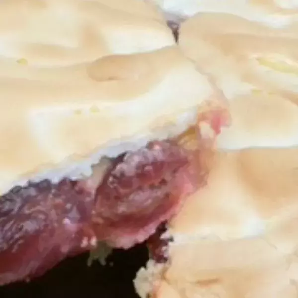 TARTE MERINGUÉE AUX CERISES