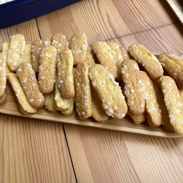 Madeleines allongées au sucre