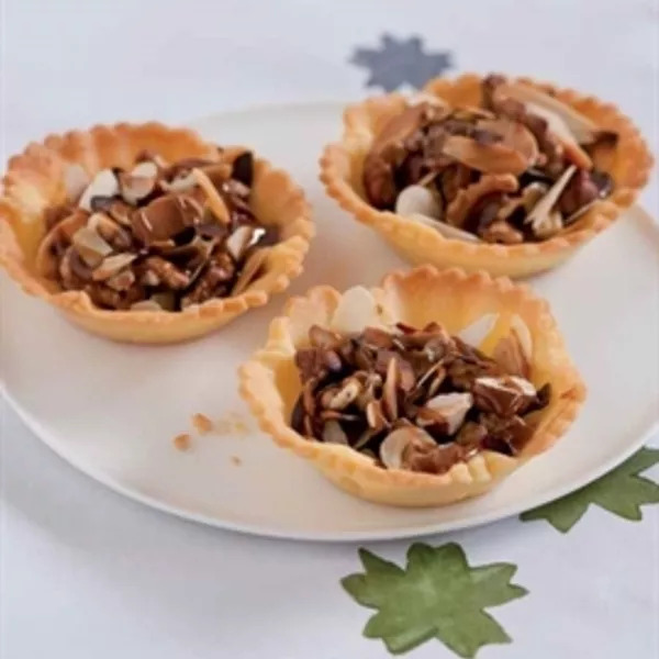 Tartelettes aux fruits secs et caramel pistache