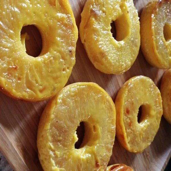 Flan à l'ananas façon donuts