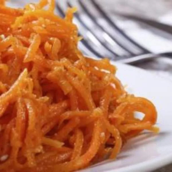 Salade de carottes épicée à la coréenne