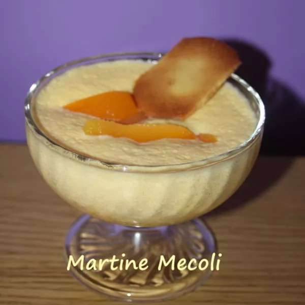Crèmes d'abricots express au yaourt