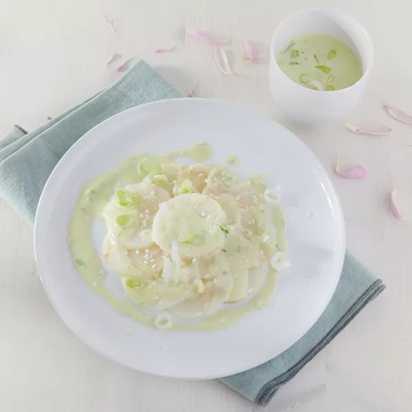 Salade blanche de céleri rave et feta 