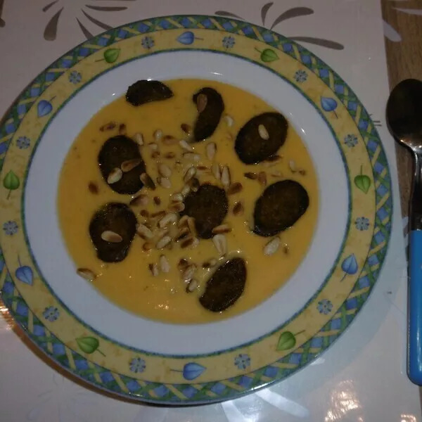 Velouté aux poivrons au boursin ail et fines herbes