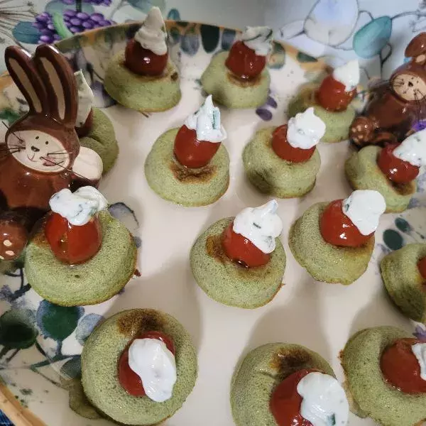 Mini donuts flan de brocolis et sa crème au petit suisse 