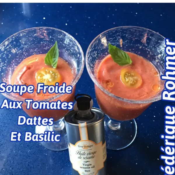 Soupe crue aux tomates, dattes et basilic . 