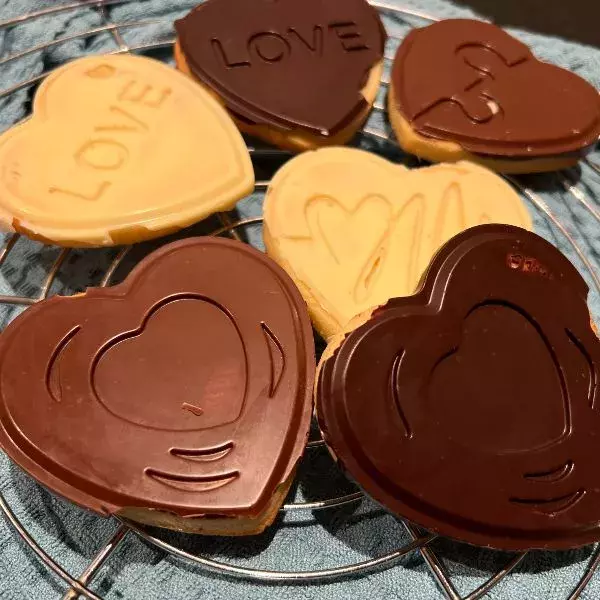 Coeurs en coque de chocolat pour les petits (et les grands)- Chez Nanou