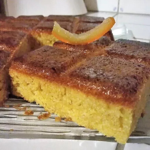 Gâteau à l'orange légèrement sucré