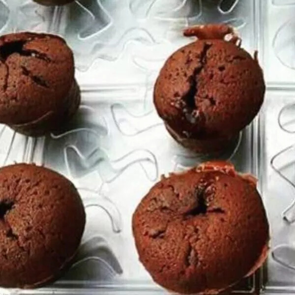 Coulants au chocolat dans le moule Mini-Muffins OHRA® SP000014