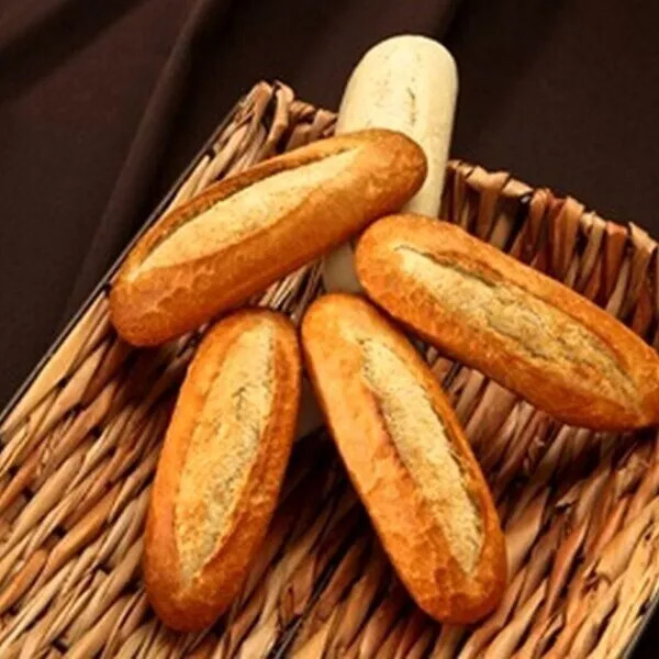 JB PAIN (4 Baguettes ou petits pains)