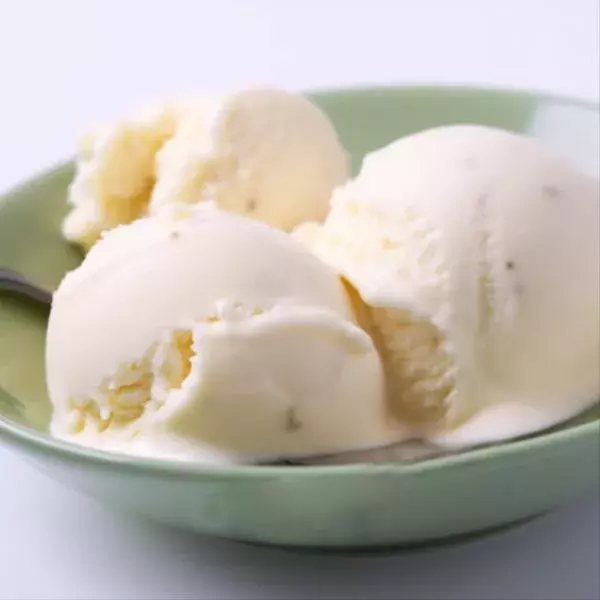 Crème glacée à la vanille sans lactose et sans œufs