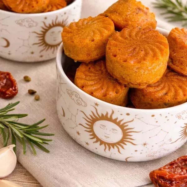Moelleux aux tomates séchées et fromage râpé