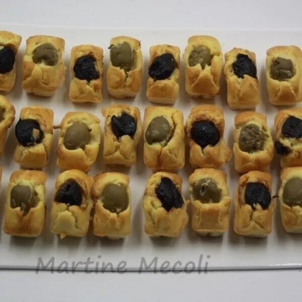 Mini cakes aux lardons et aux olives
