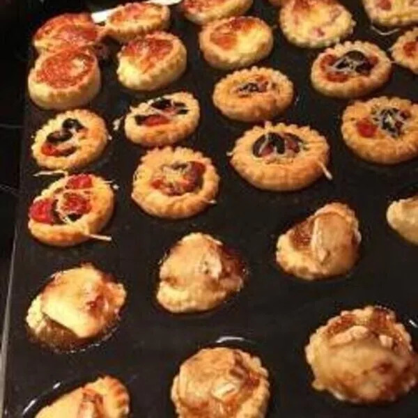 Des Empreintes  dans ma Cuisine !!!: Mini quiches et Pizza