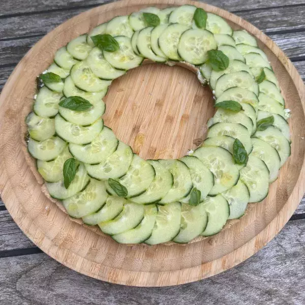 TARTE COURONNE PESTO FROMAGE FRAIS CONCOMBRE