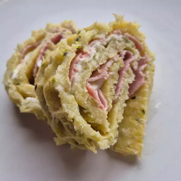 Galette croustillante aux légumes,  jambon et mozzarella