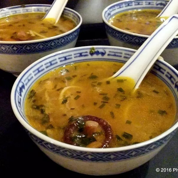 Soupe de nouilles asiatique aux crevettes et Shiitakés
