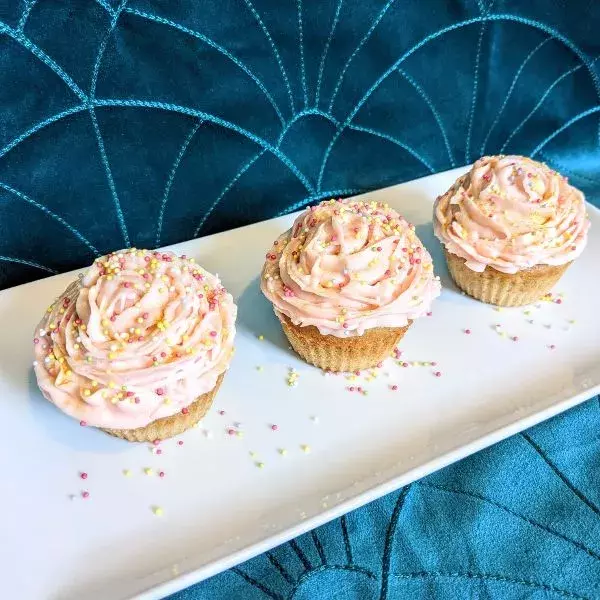 Cupcakes roses poudrés 