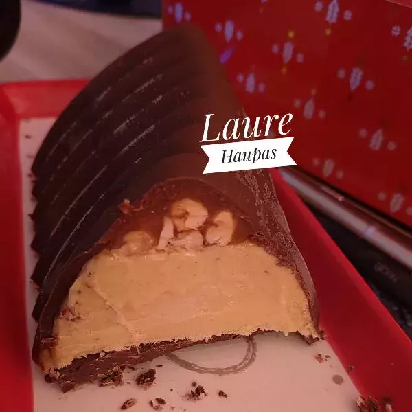 Bûche façon snikers glacé