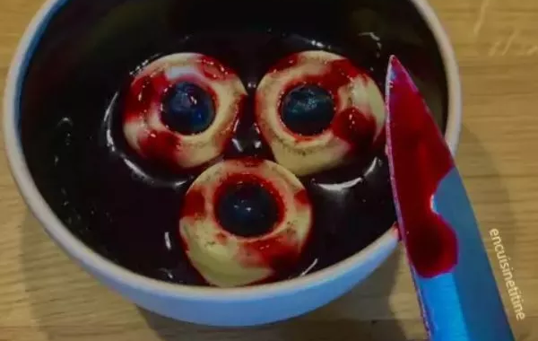 Pannacotta soupe de yeux fruits rouges