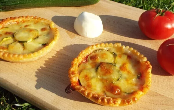 Tartelettes Tomates, courgette, Mozzarella