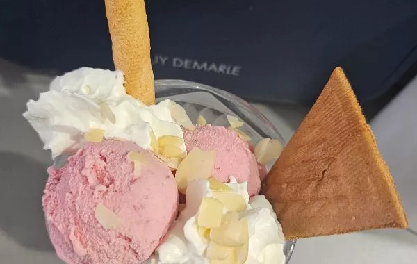 Crème glacée à la framboise
