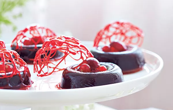 Savarins de fruits rouges et poivrons