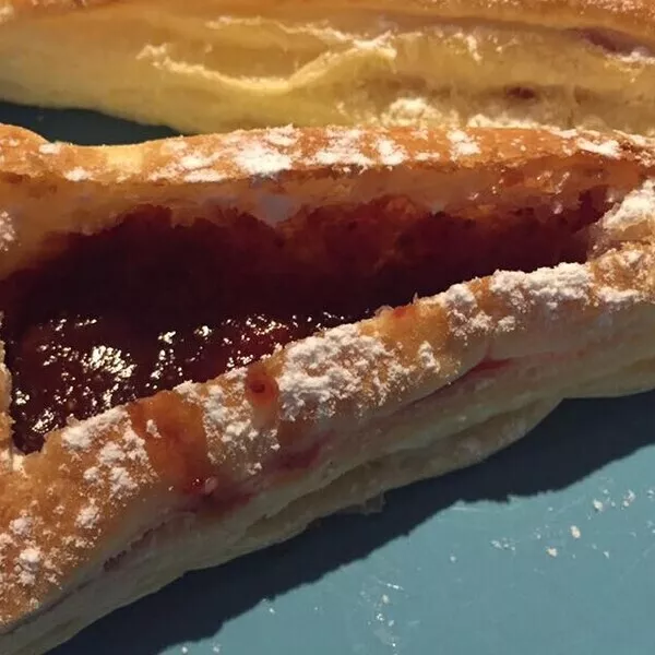 Feuilleté individuel à la confiture